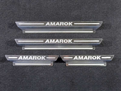 Накладки на пороги лист шлифованный ТСС для Volkswagen Amarok 2016-2021